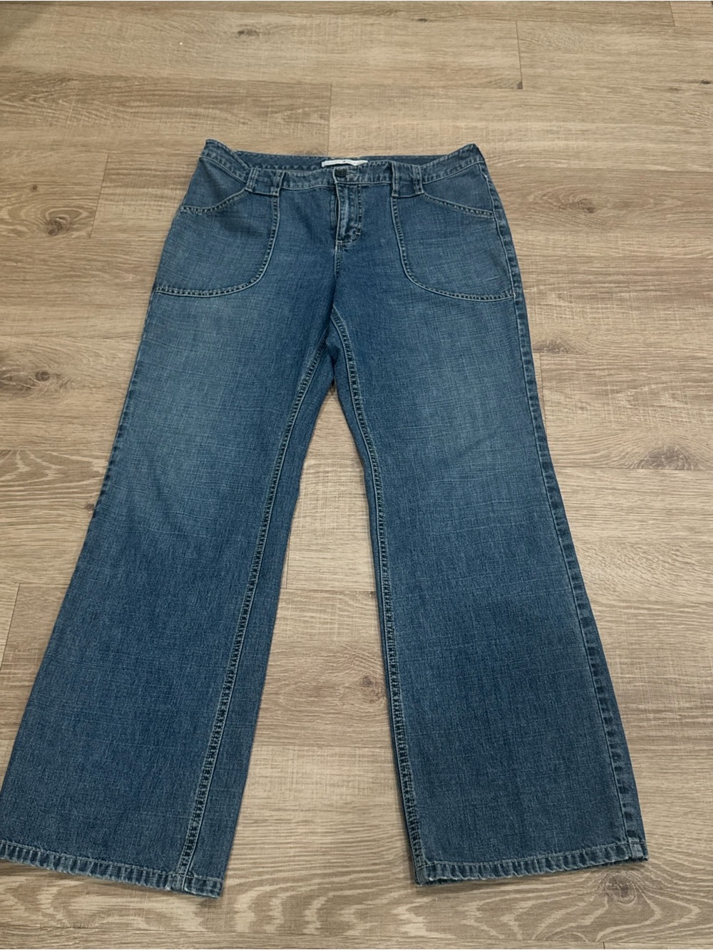 Tommy Hilfiger Wide Leg Patch Pocket Jeans Women’s Size 12 Medium Wash